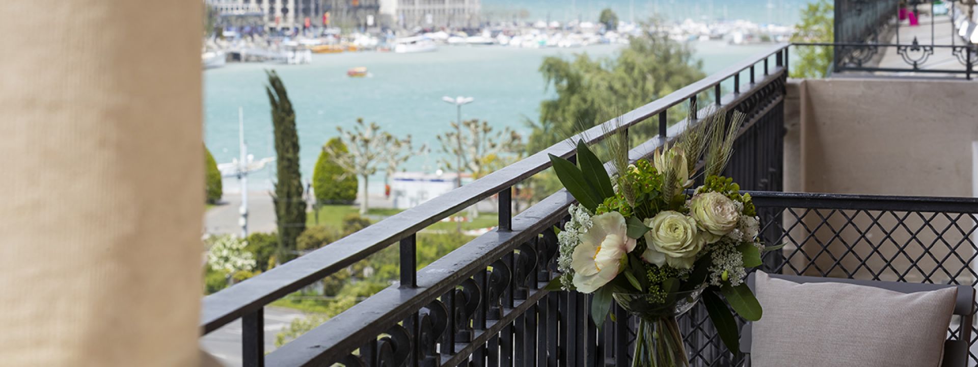 balcony-lake-hotel-geneva